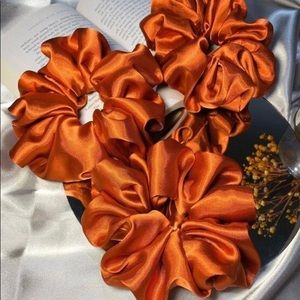 New homemade SCRUNCHIEs 🌟each one for only 5$